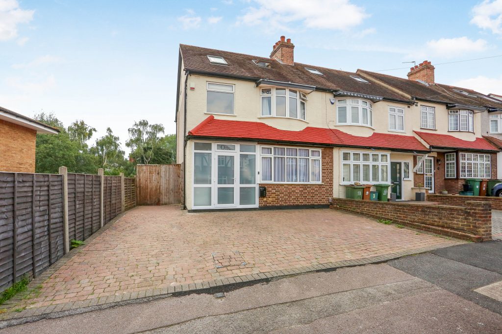 Broomloan Lane, Sutton. SM1